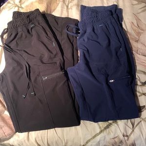 Scrubstar xs scrub pants/top black and navy pants